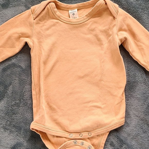 Lot Kate Quinn Onesies - Picture 4 of 5